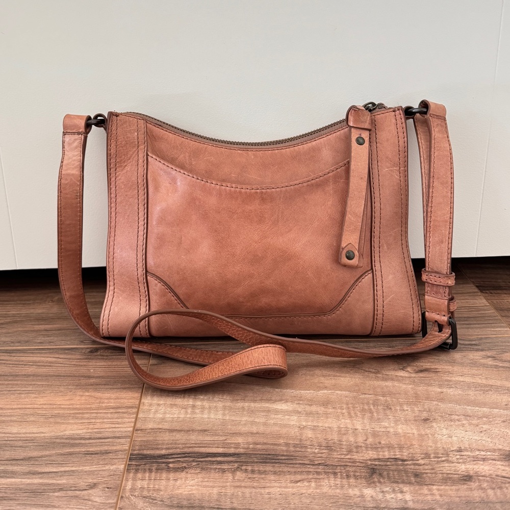 Melissa Frye Crossbody Leather Purse